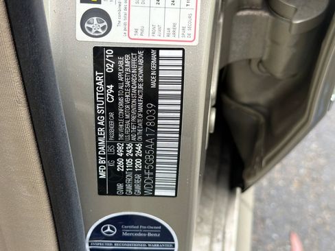 Used 2010 Mercedes-Benz E 350 Sedan image 39