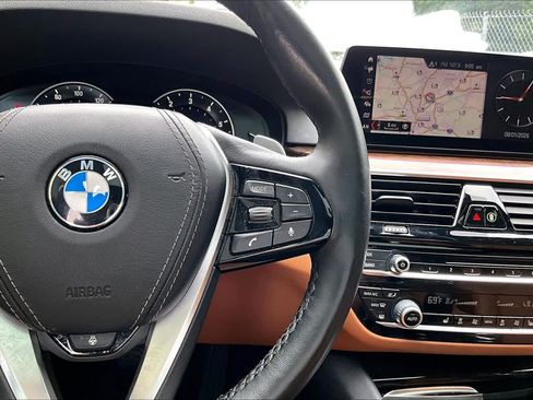 Used 2019 BMW 540i xDrive w/ Convenience Package AWD/4WD image 25