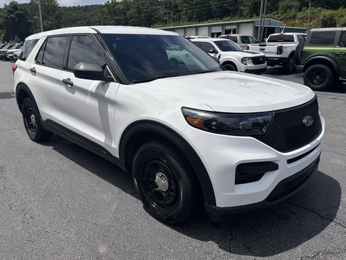 Used 2023 Ford Explorer 4WD Police Interceptor w/ Ultimate Wiring Package image 4