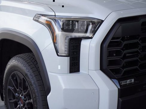 New 2025 Toyota Tundra Limited image 3