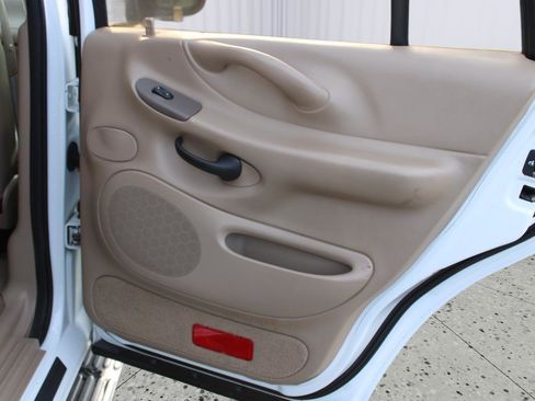 Used 1997 Ford Expedition Eddie Bauer image 37