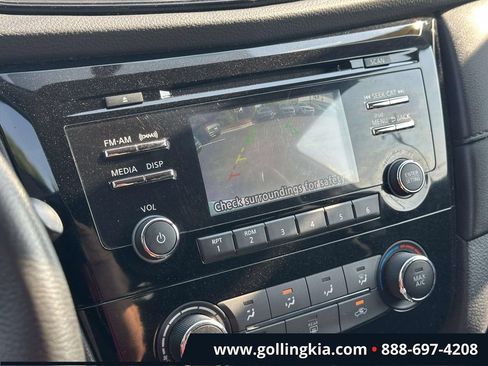 Used 2017 Nissan Rogue SV AWD/4WD image 24