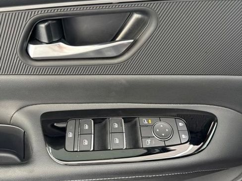 Certified 2025 Nissan Murano SV AWD/4WD image 9