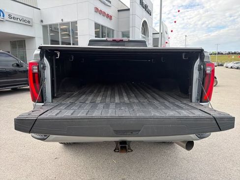 Used 2024 GMC Sierra 2500 Denali Ultimate AWD/4WD image 9