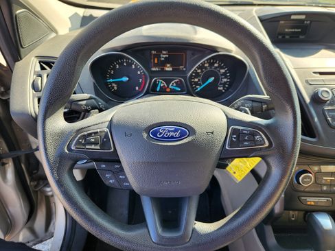Used 2017 Ford Escape SE FWD image 9