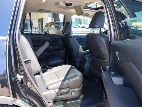 Used 2022 Honda Pilot Touring image 33