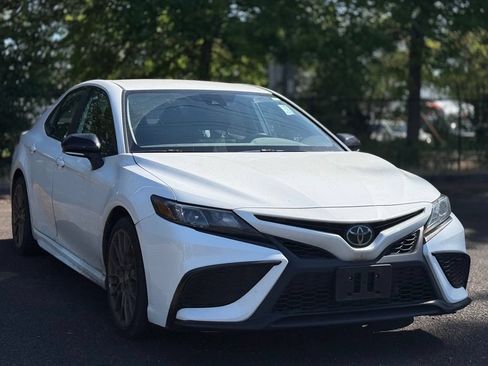 Used 2023 Toyota Camry SE AWD/4WD image 7
