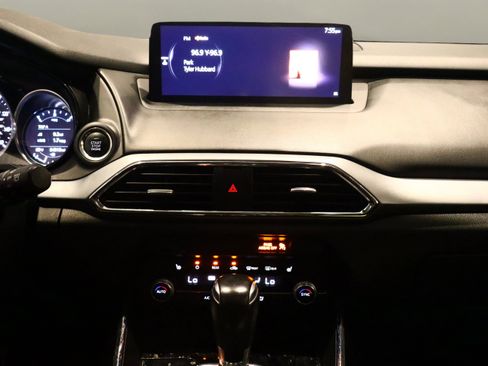 Used 2023 MAZDA CX-9 Touring image 23