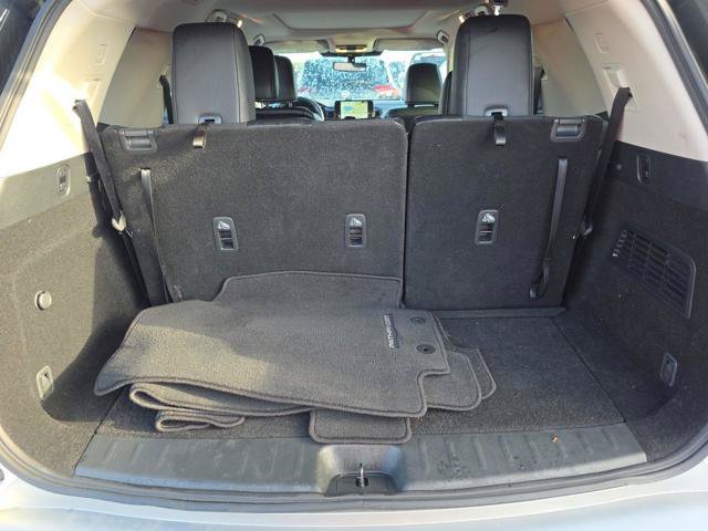 Used 2024 Nissan Pathfinder SL w/ SL Premium Package FWD image 15