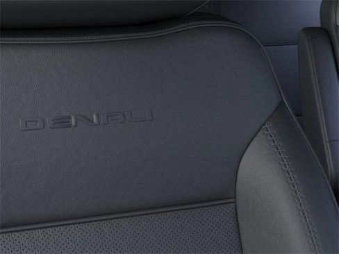 New 2026 GMC Yukon Denali image 21