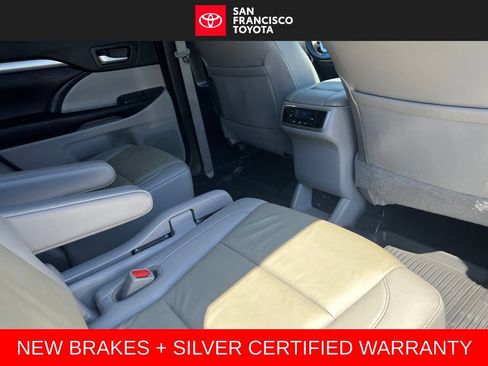 Certified 2019 Toyota Highlander XLE AWD/4WD image 20