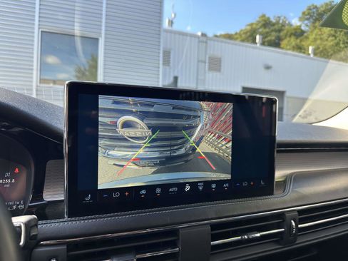 Used 2023 Lincoln Corsair AWD image 22