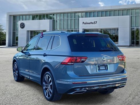 Used 2018 Volkswagen Tiguan SEL Premium w/ R-Line Package image 4
