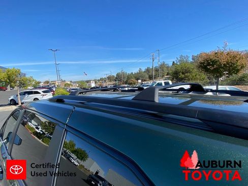 Certified 2025 Toyota Sienna XLE Woodland Edition AWD/4WD image 10