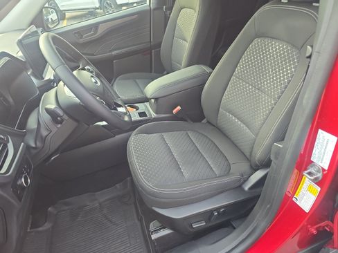 Used 2023 Ford Escape Active w/ Tech Pack #1 AWD/4WD image 9