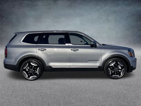 Used 2025 Kia Telluride EX image 4