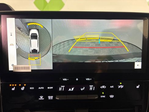 Used 2024 Subaru Solterra Limited image 20