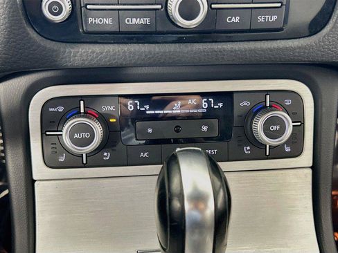 Used 2017 Volkswagen Touareg Wolfsburg Edition AWD/4WD image 16