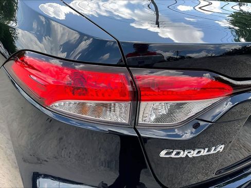 Used 2025 Toyota Corolla LE FWD image 27