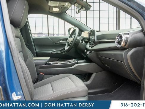 Used 2025 Chevrolet Equinox LT FWD image 24