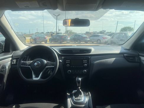 Used 2017 Nissan Rogue Sport S w/ S Appearance Package FWD image 18