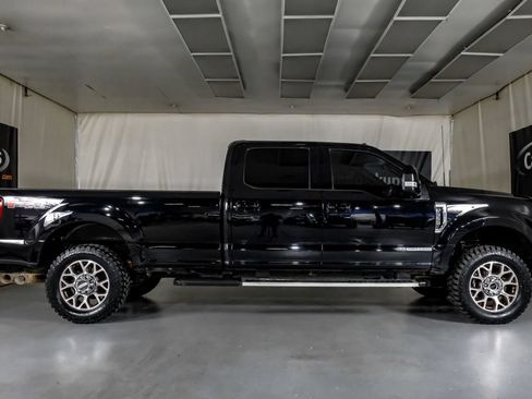 Used 2022 Ford F350 Lariat w/ Lariat Value Package AWD/4WD image 5