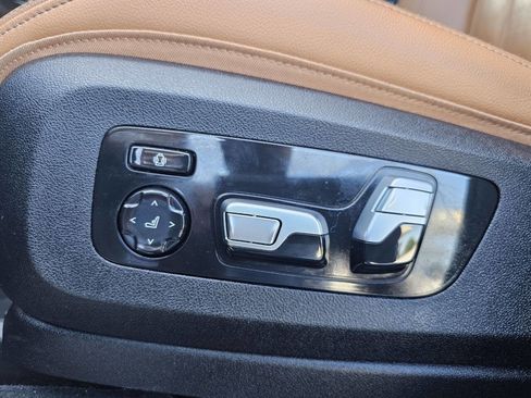 Used 2019 BMW X7 xDrive50i w/ M Sport Package image 5