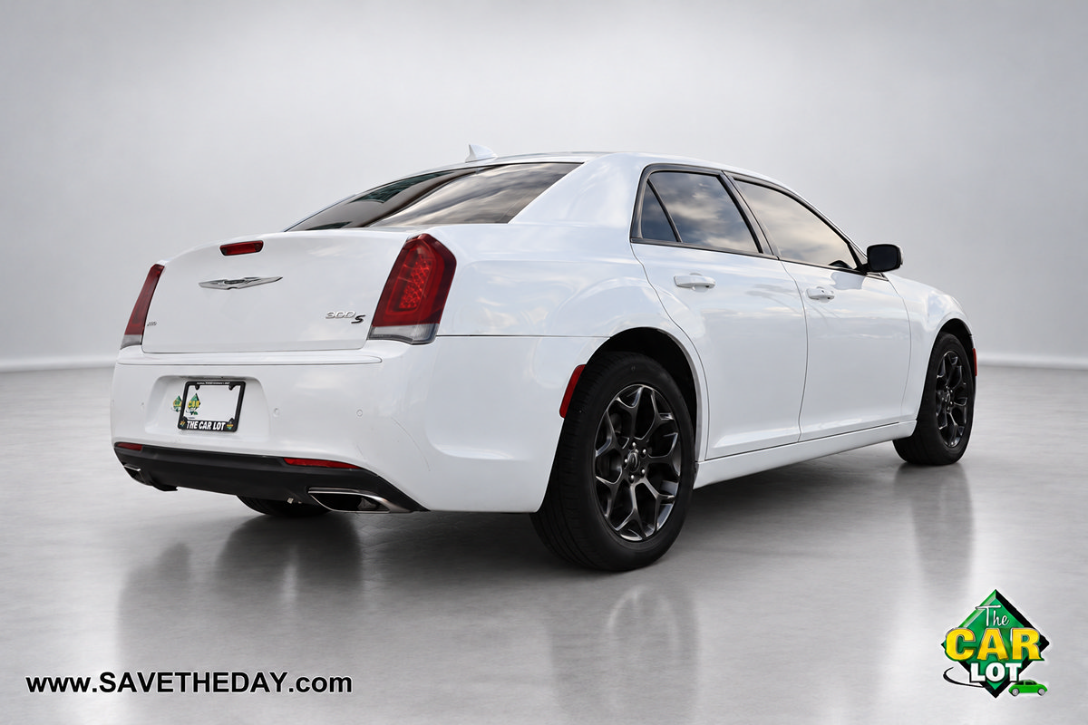 Used 2020 Chrysler 300 S w/ 300S Premium Group AWD/4WD image 8