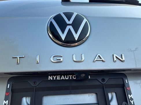 Used 2023 Volkswagen Tiguan SE R-Line AWD/4WD image 54