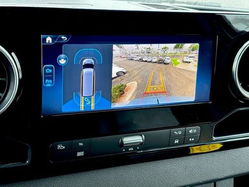 Used 2025 Mercedes-Benz Sprinter 2500 image 30