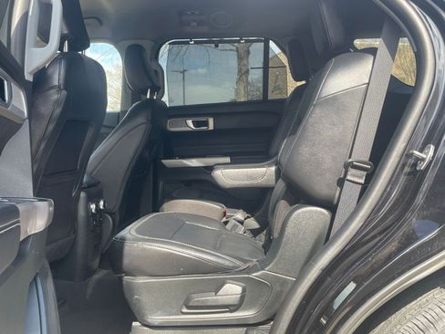 Used 2023 Ford Explorer Limited image 29