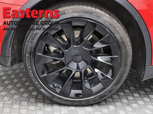Used 2021 Tesla Model Y Long Range image 25