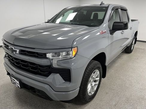 Used 2024 Chevrolet Silverado 1500 RST image 4
