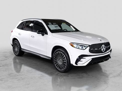 New 2026 Mercedes-Benz GLC 300 4MATIC image 3