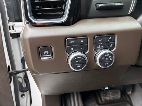 Used 2025 GMC Sierra 1500 Denali w/ Technology Package image 14