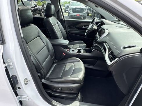 Certified 2022 GMC Terrain SLT w/ Infotainment Package II image 29
