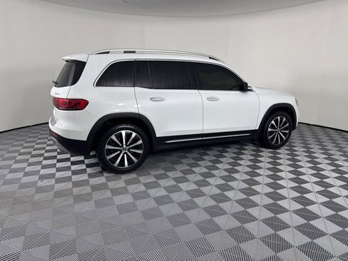 Used 2023 Mercedes-Benz GLB 250 4MATIC image 8
