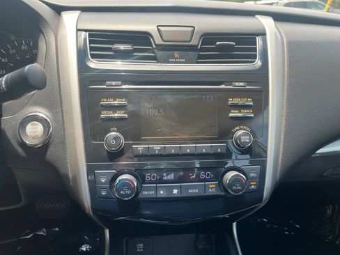Used 2015 Nissan Altima 2.5 SV w/ Convenience Package FWD image 20