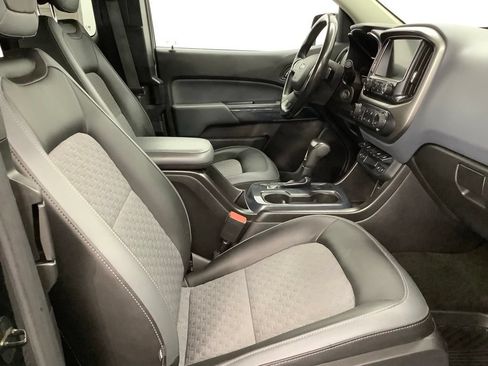 Used 2018 Chevrolet Colorado Z71 AWD/4WD image 30