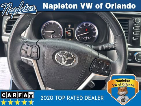 Used 2016 Toyota Highlander XLE image 11