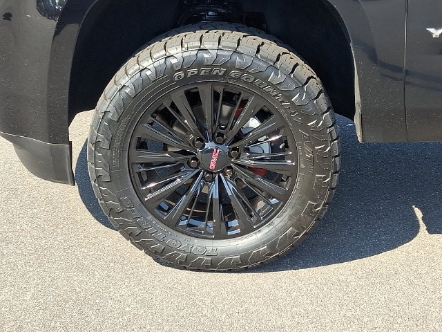 Used 2017 GMC Yukon SLE w/ SLE Value Package AWD/4WD image 8