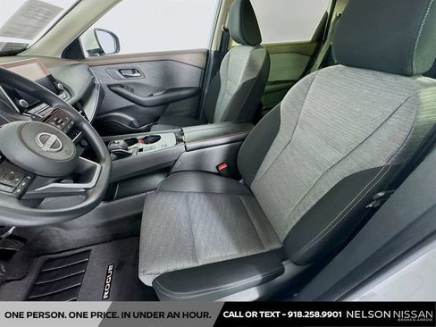 Used 2023 Nissan Rogue SV FWD image 19