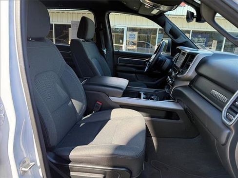 Used 2022 RAM 1500 Big Horn AWD/4WD image 35