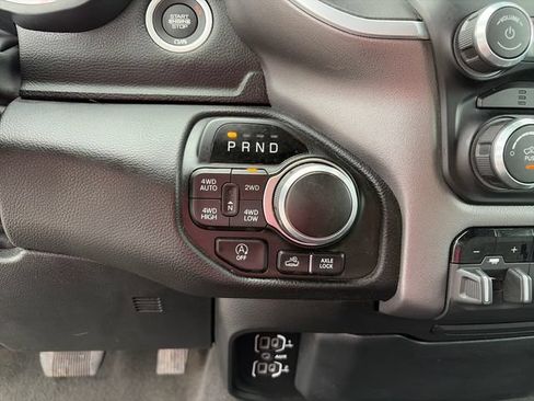 Used 2024 RAM 1500 Big Horn AWD/4WD image 23