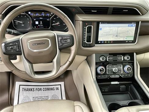 Used 2021 GMC Yukon Denali w/ Denali Premium Package image 22