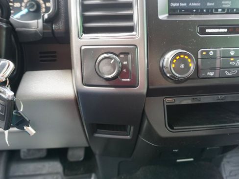 Used 2018 Ford F150 XLT AWD/4WD image 17