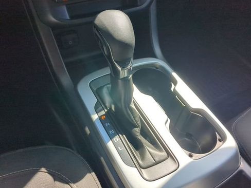 Used 2022 Chevrolet Colorado LT w/ Fleet Safety Package image 28