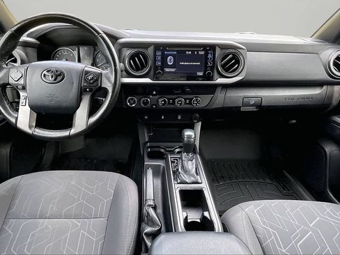 Used 2017 Toyota Tacoma TRD Sport w/ Tow Package (A/T) AWD/4WD image 15