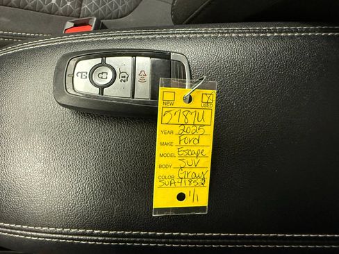 Used 2025 Ford Escape Active FWD image 31
