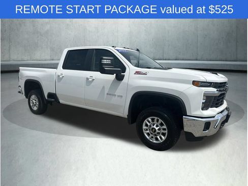 Used 2024 Chevrolet Silverado 2500 LT w/ Convenience Package AWD/4WD image 9